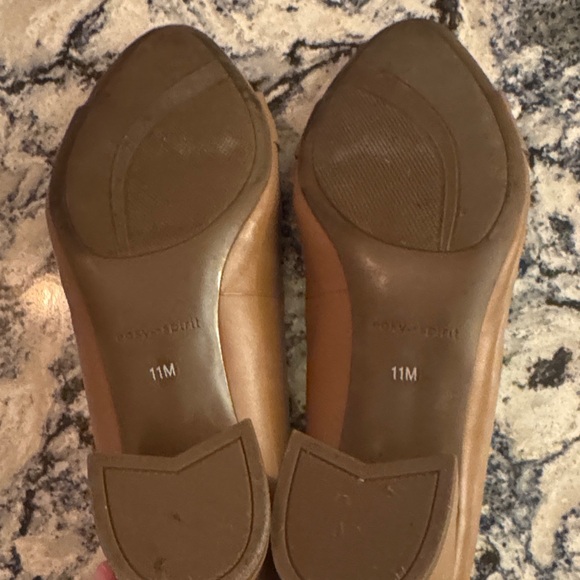 Easy Spirit Tan Buckle Block Heels Size 11 - Picture 5 of 5